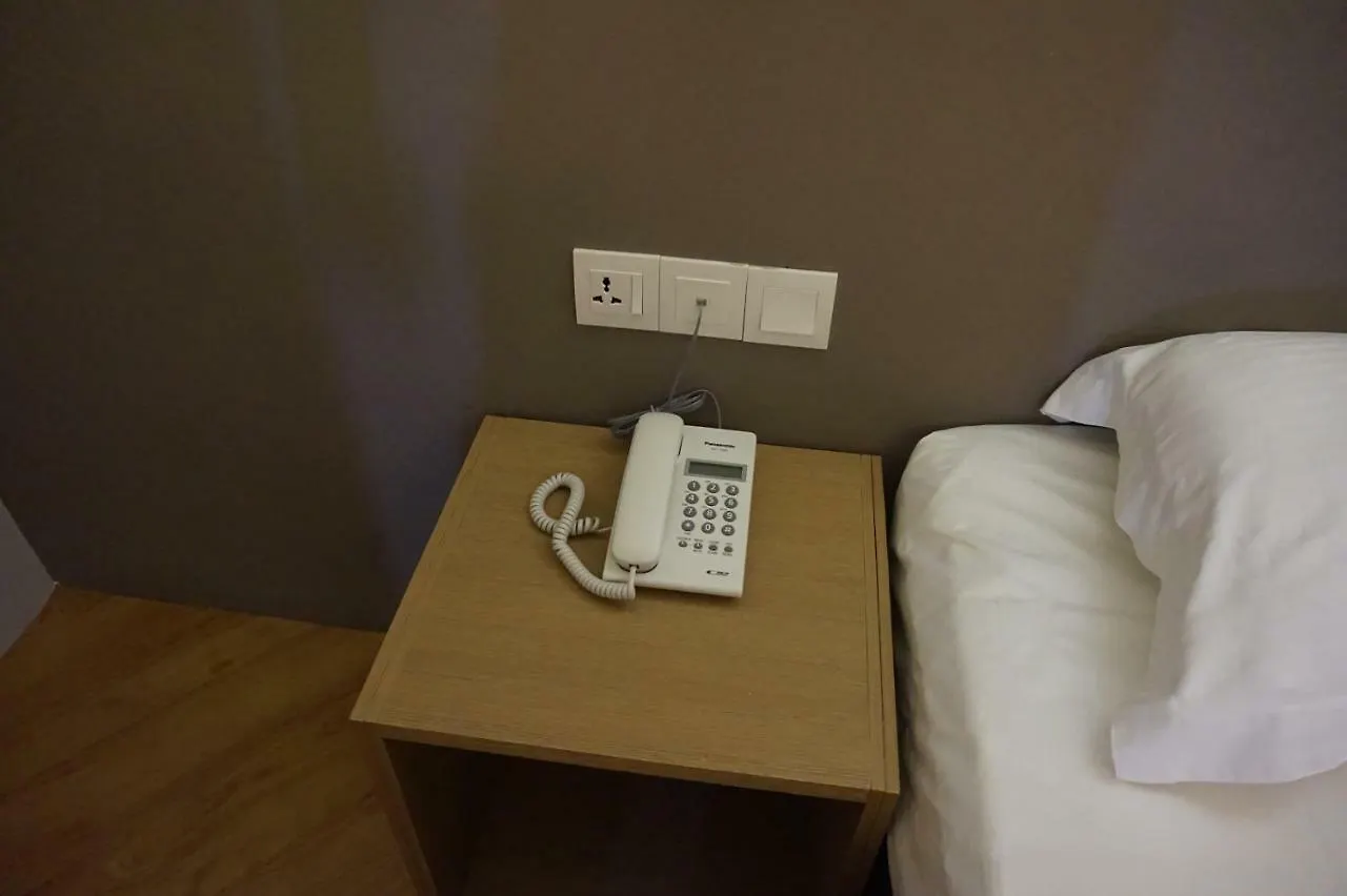 Super 8 Hotel @ Bayan Baru Bayan Lepas 2*,